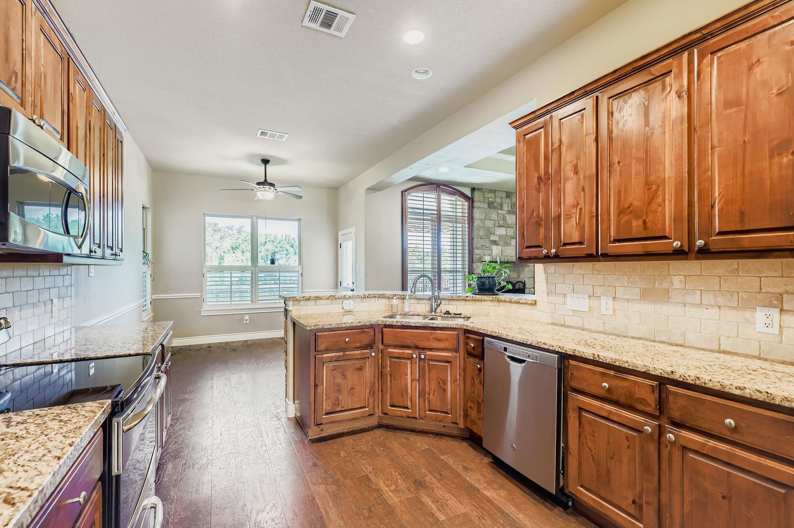 106 Stable Oaks None Property Photo 11