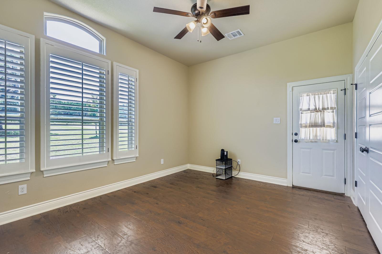 106 Stable Oaks None Property Photo 16