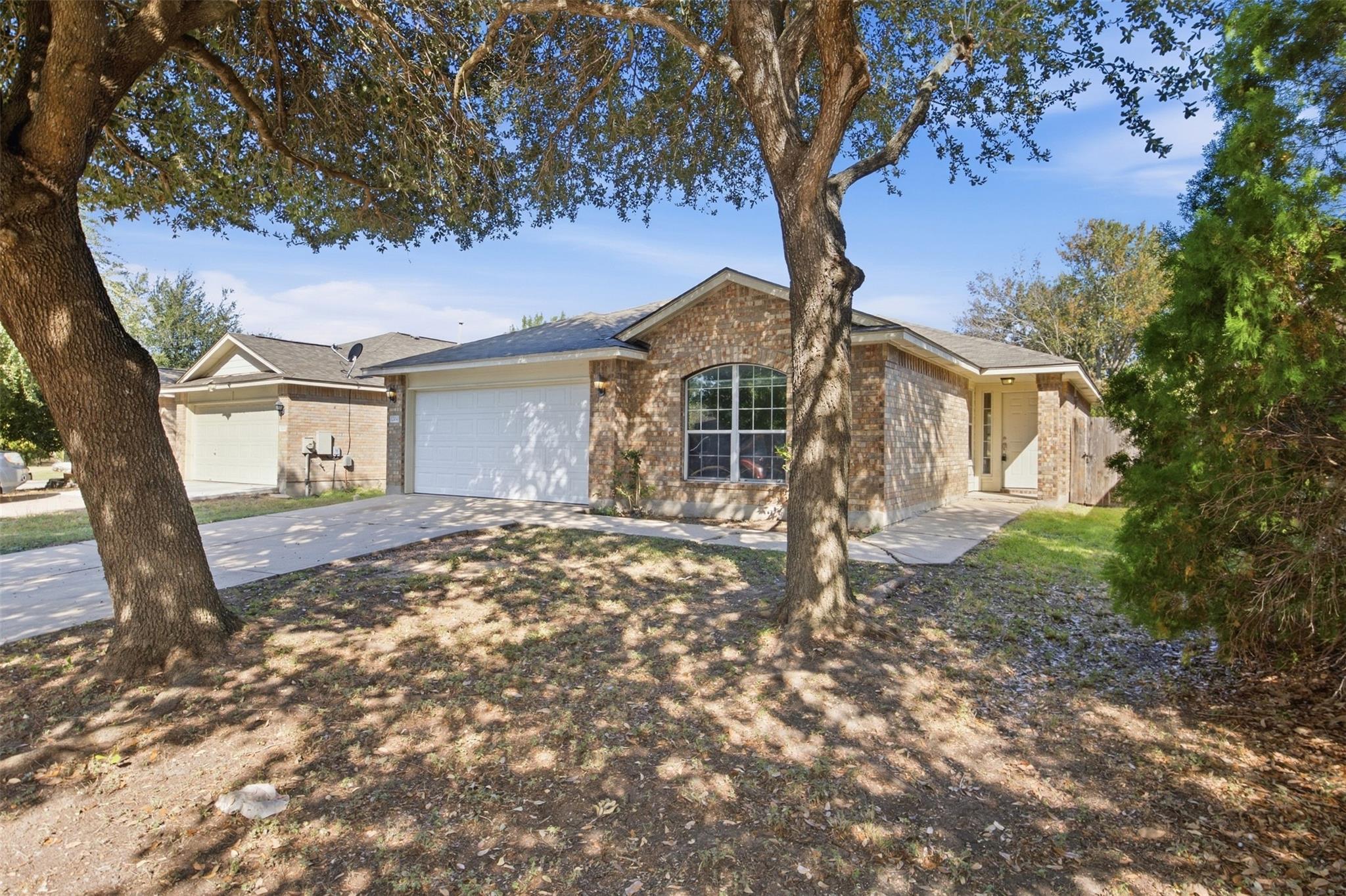 1204 Battenburg Trl Property Photo 1