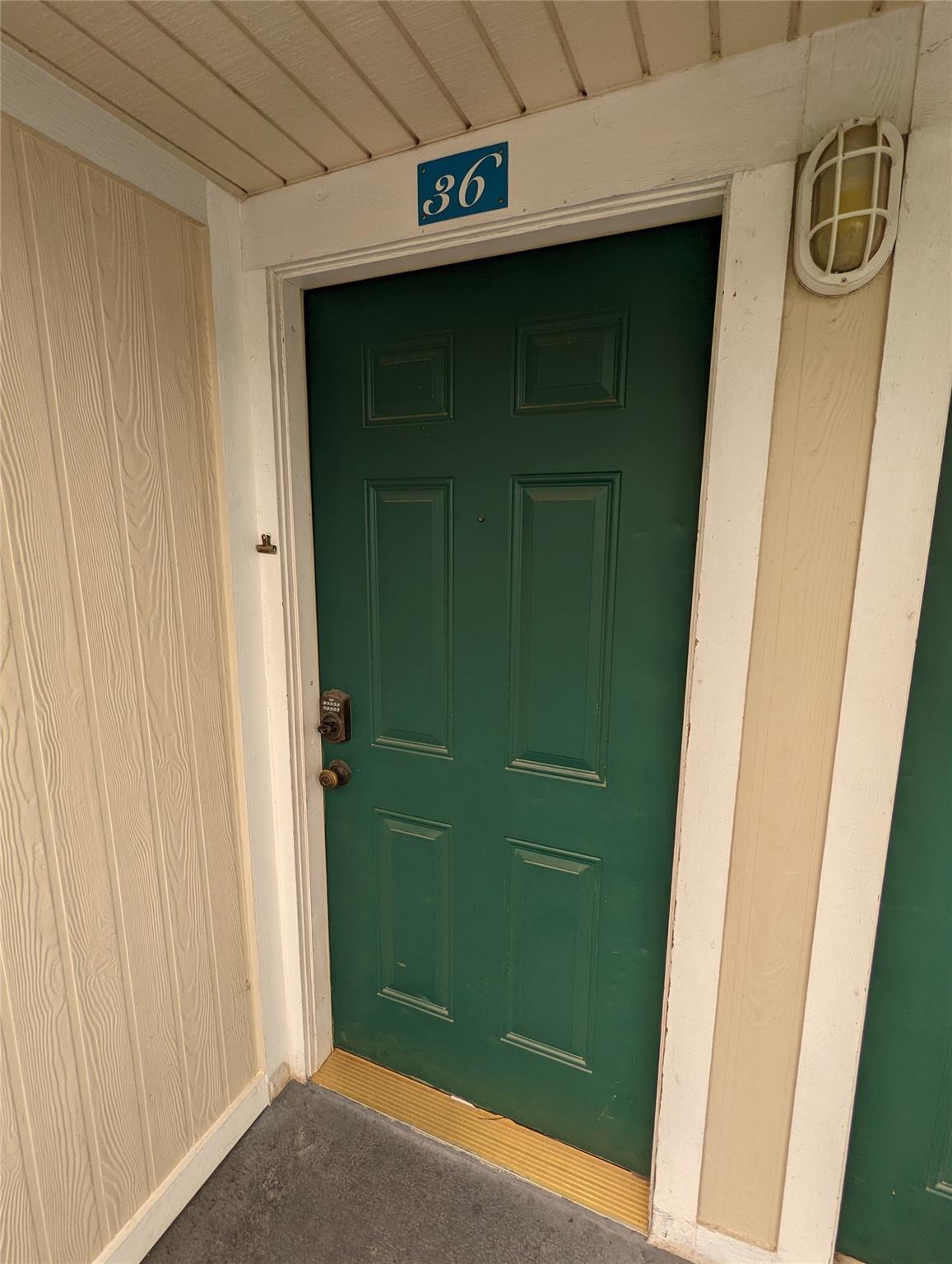 1818 S Lakeshore Blvd #36 Property Photo 2