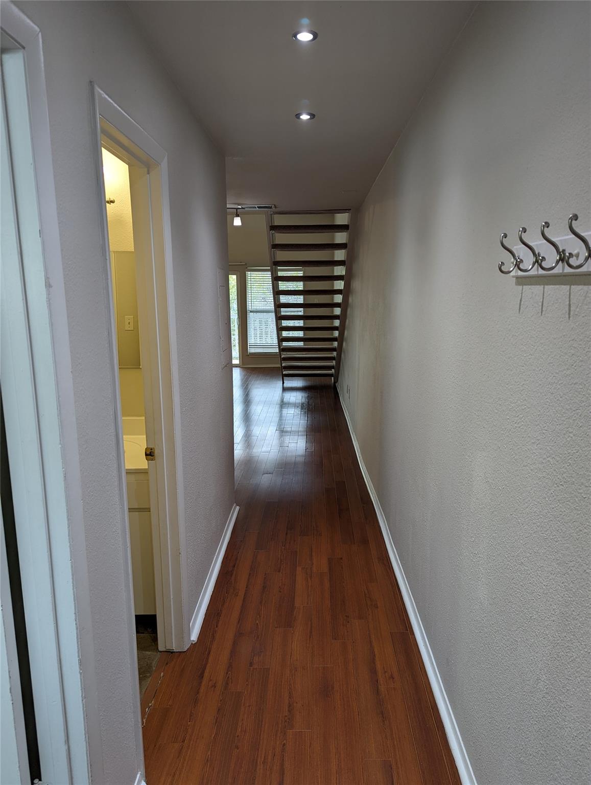 1818 S Lakeshore Blvd #36 Property Photo 3