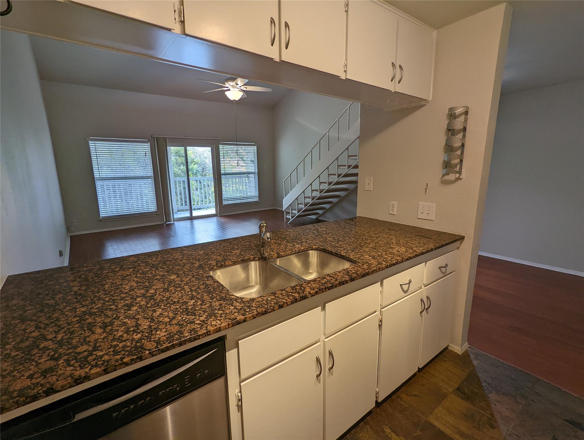 1818 S Lakeshore Blvd #36 Property Photo 6