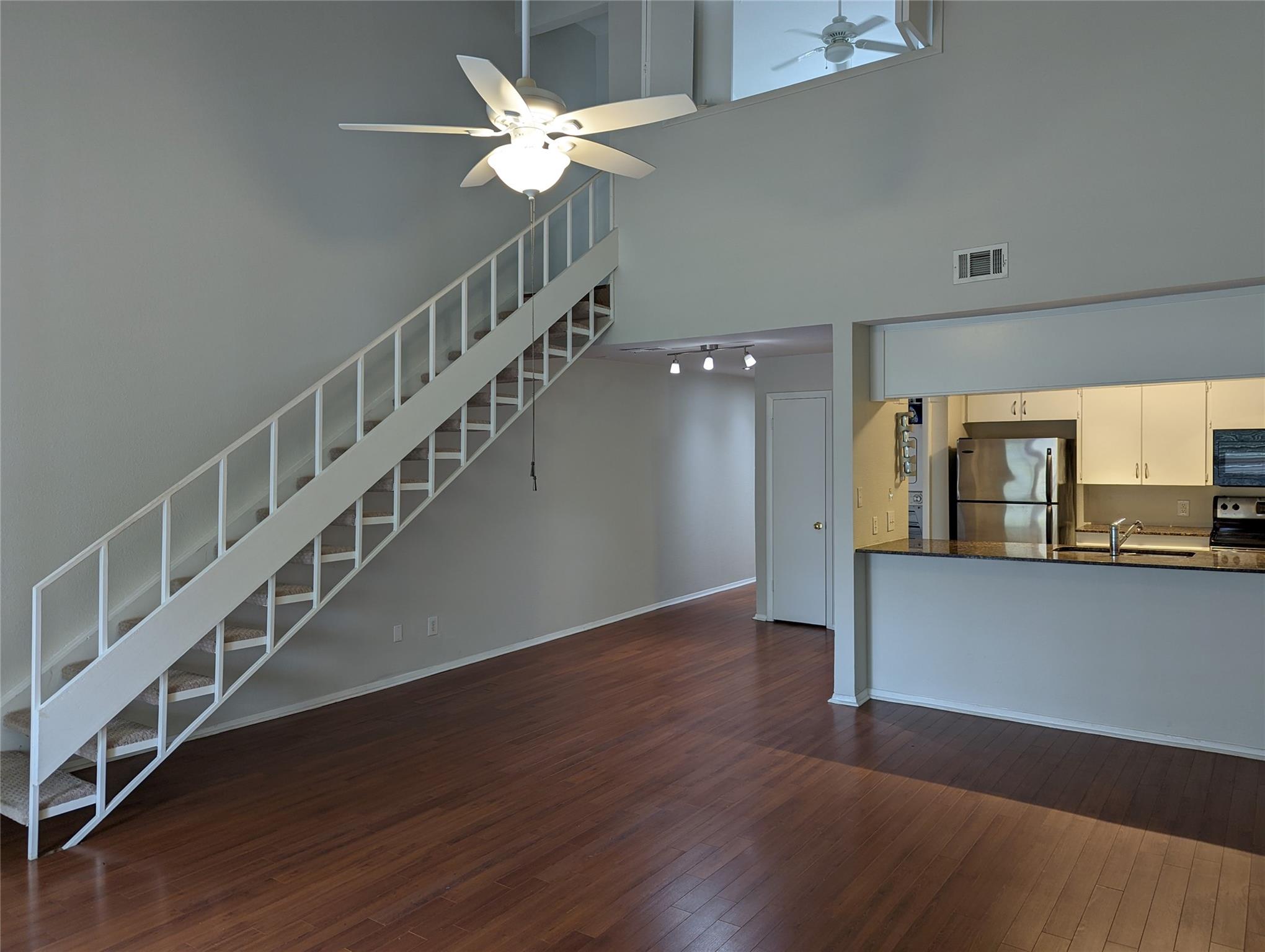 1818 S Lakeshore Blvd #36 Property Photo 7