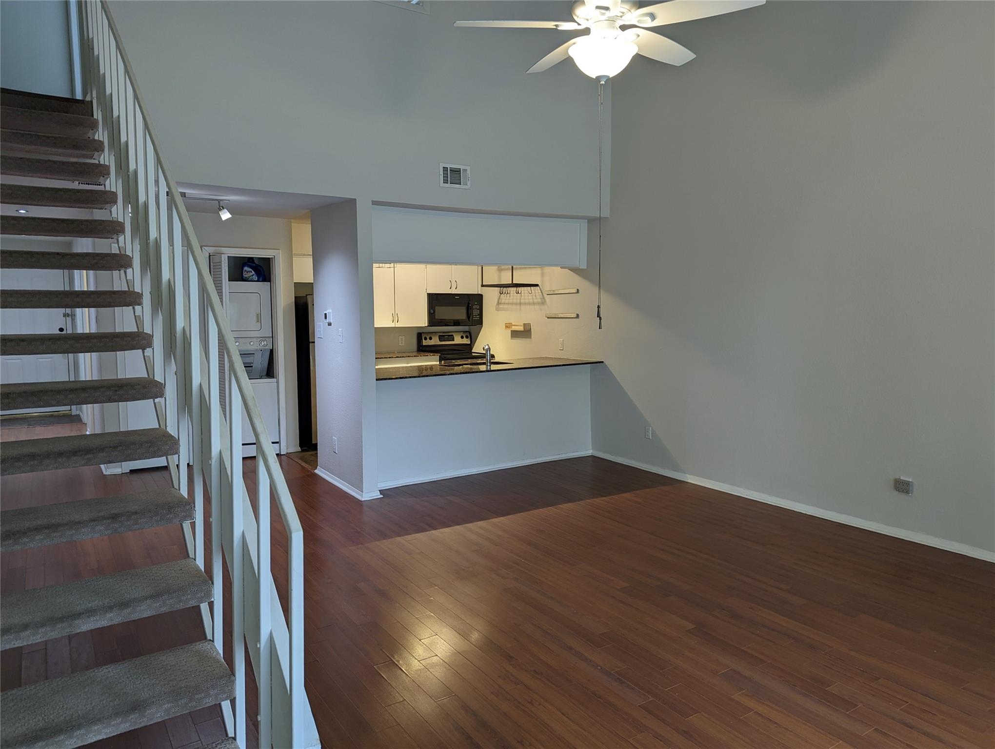 1818 S Lakeshore Blvd #36 Property Photo 9
