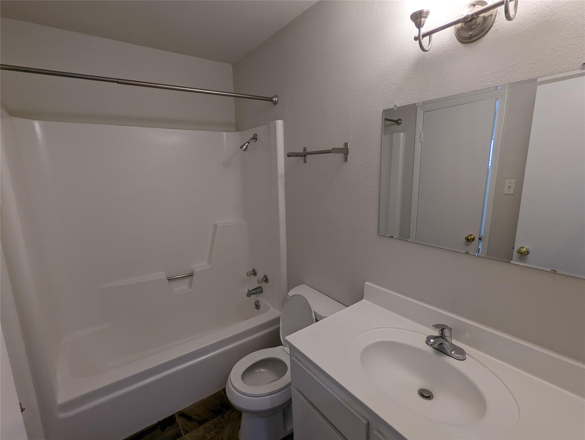 1818 S Lakeshore Blvd #36 Property Photo 14