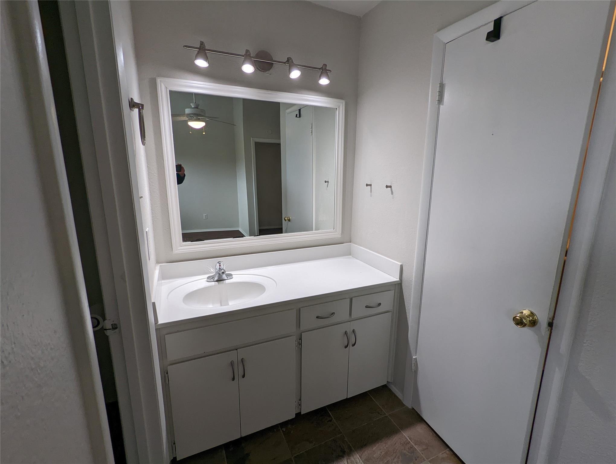 1818 S Lakeshore Blvd #36 Property Photo 18