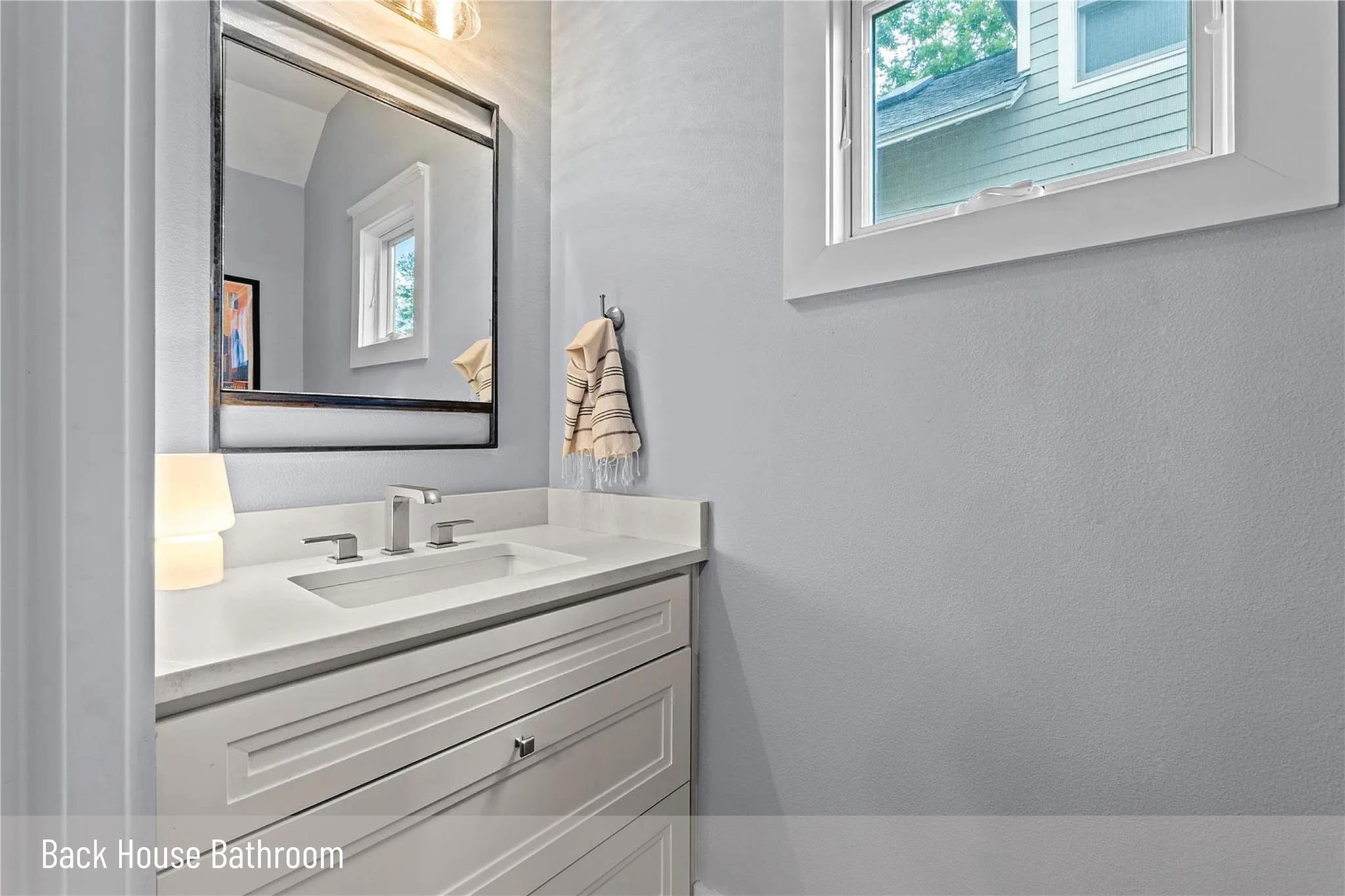 5508 Avenue G None #b Property Photo 6