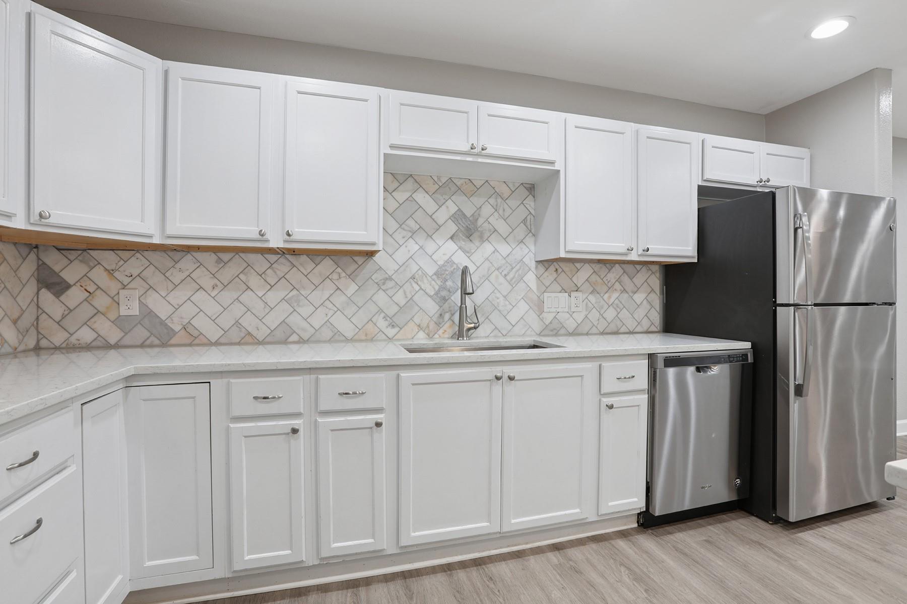 2308 Devonshire Dr #a Property Photo 5