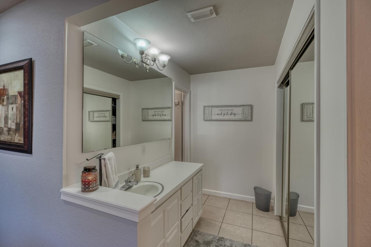 605 Port 3 Property Photo 19