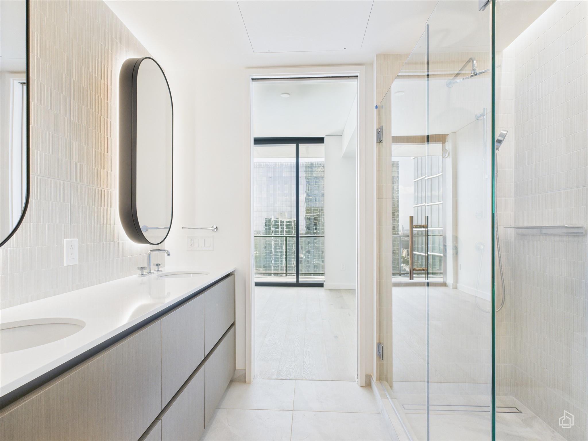 610 Davis St #2808 Property Photo 10