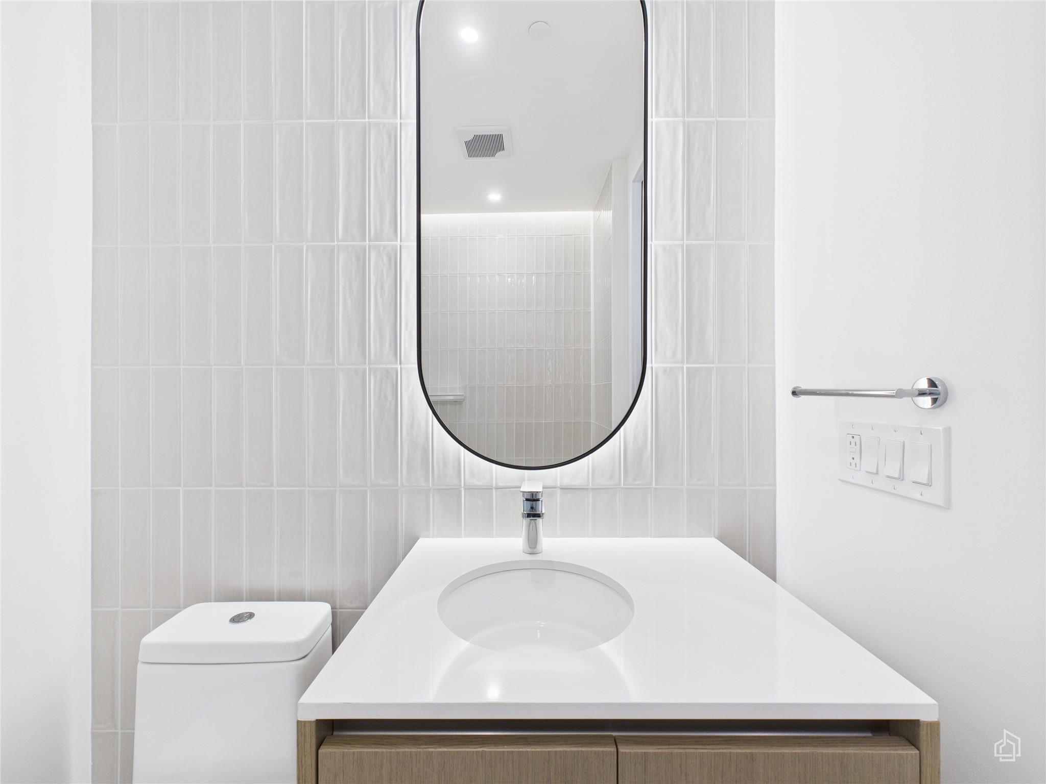 610 Davis St #2808 Property Photo 12