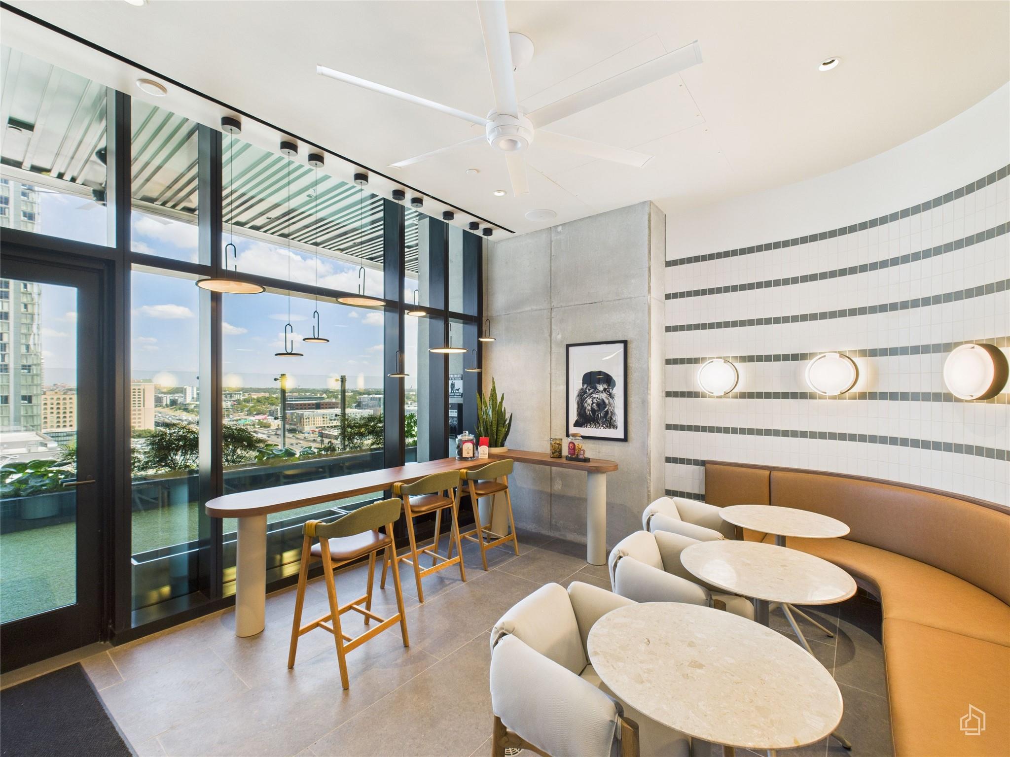 610 Davis St #2808 Property Photo 27