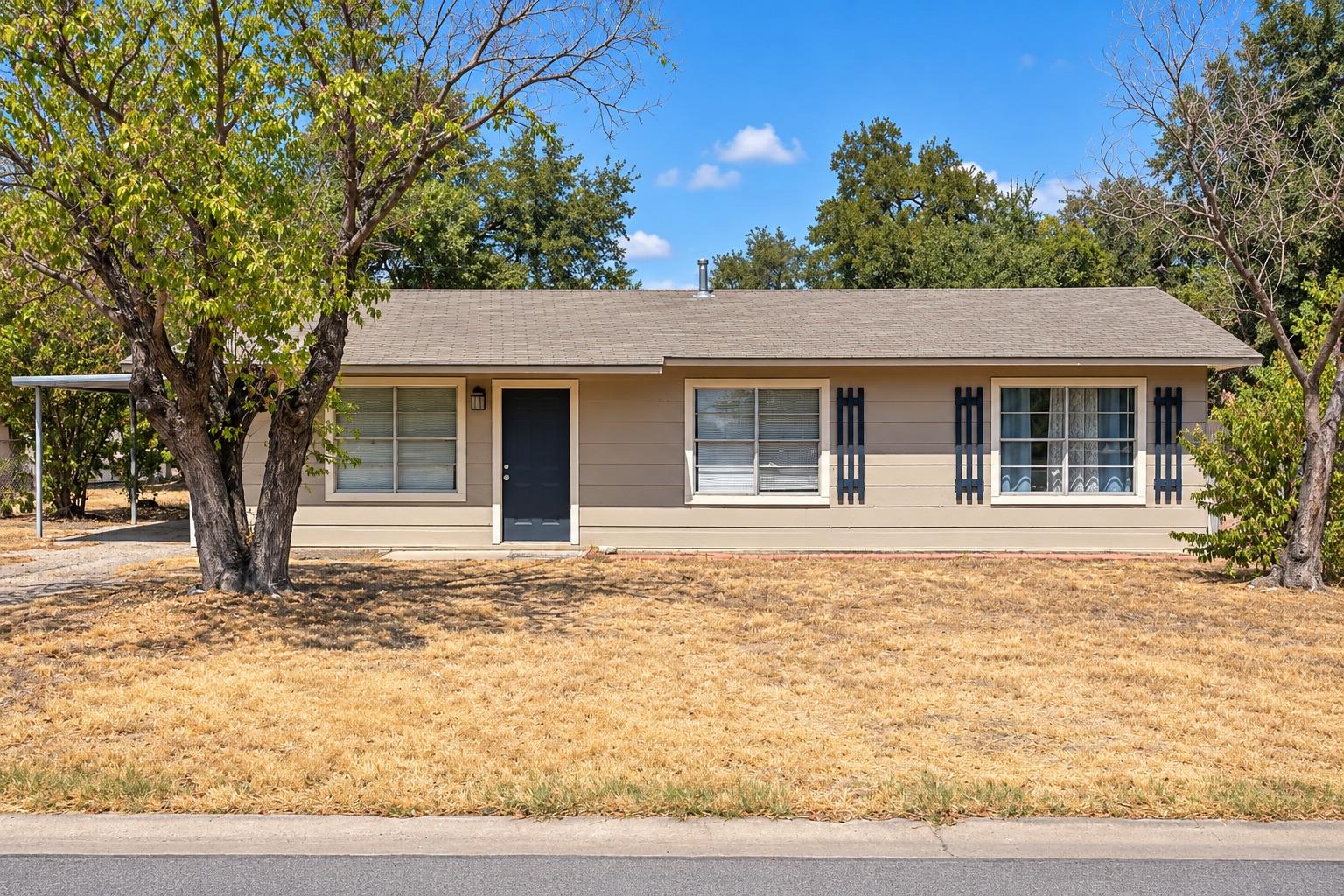 1506 Circle Dr Property Photo 1