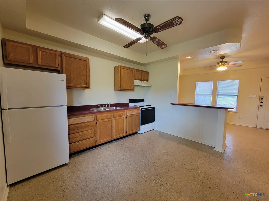 10413 Trimmier Rd Property Photo 4