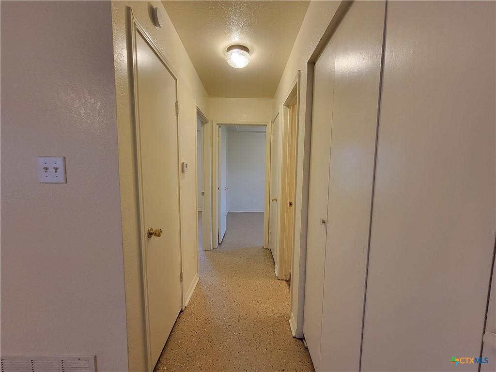 10413 Trimmier Rd Property Photo 5