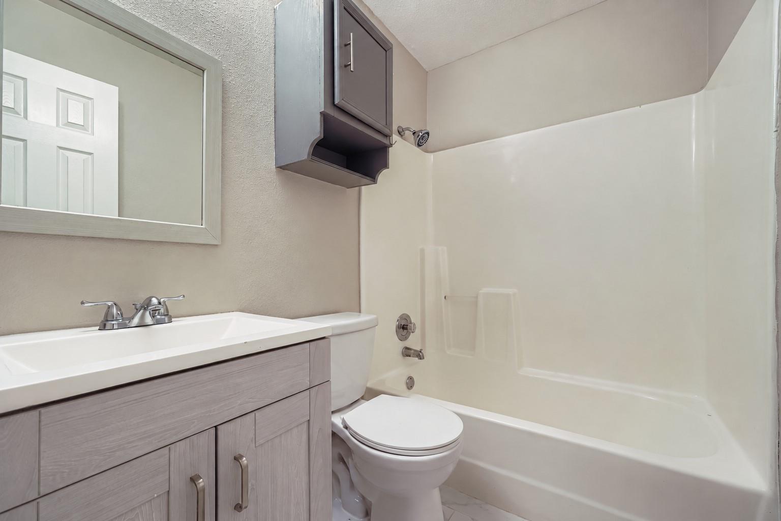 414 Cypress Ln Property Photo 18