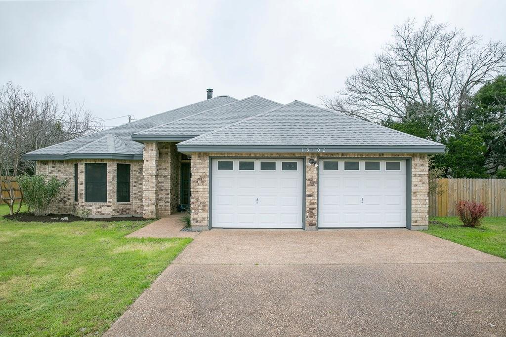 13102 Villa Park Dr Property Photo 2