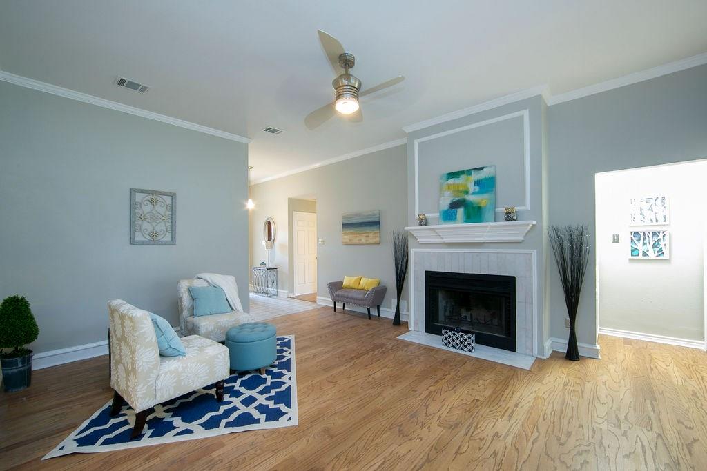 13102 Villa Park Dr Property Photo 5