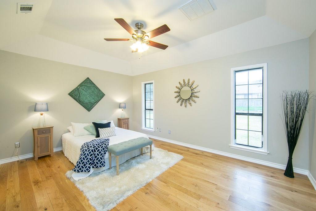 13102 Villa Park Dr Property Photo 20