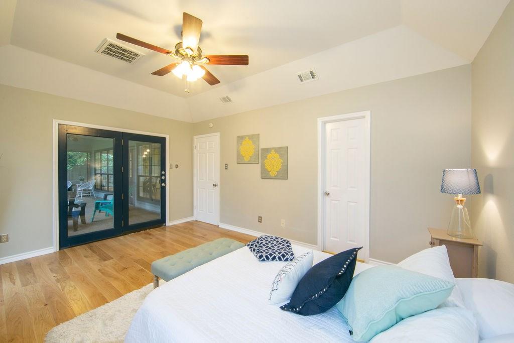 13102 Villa Park Dr Property Photo 22