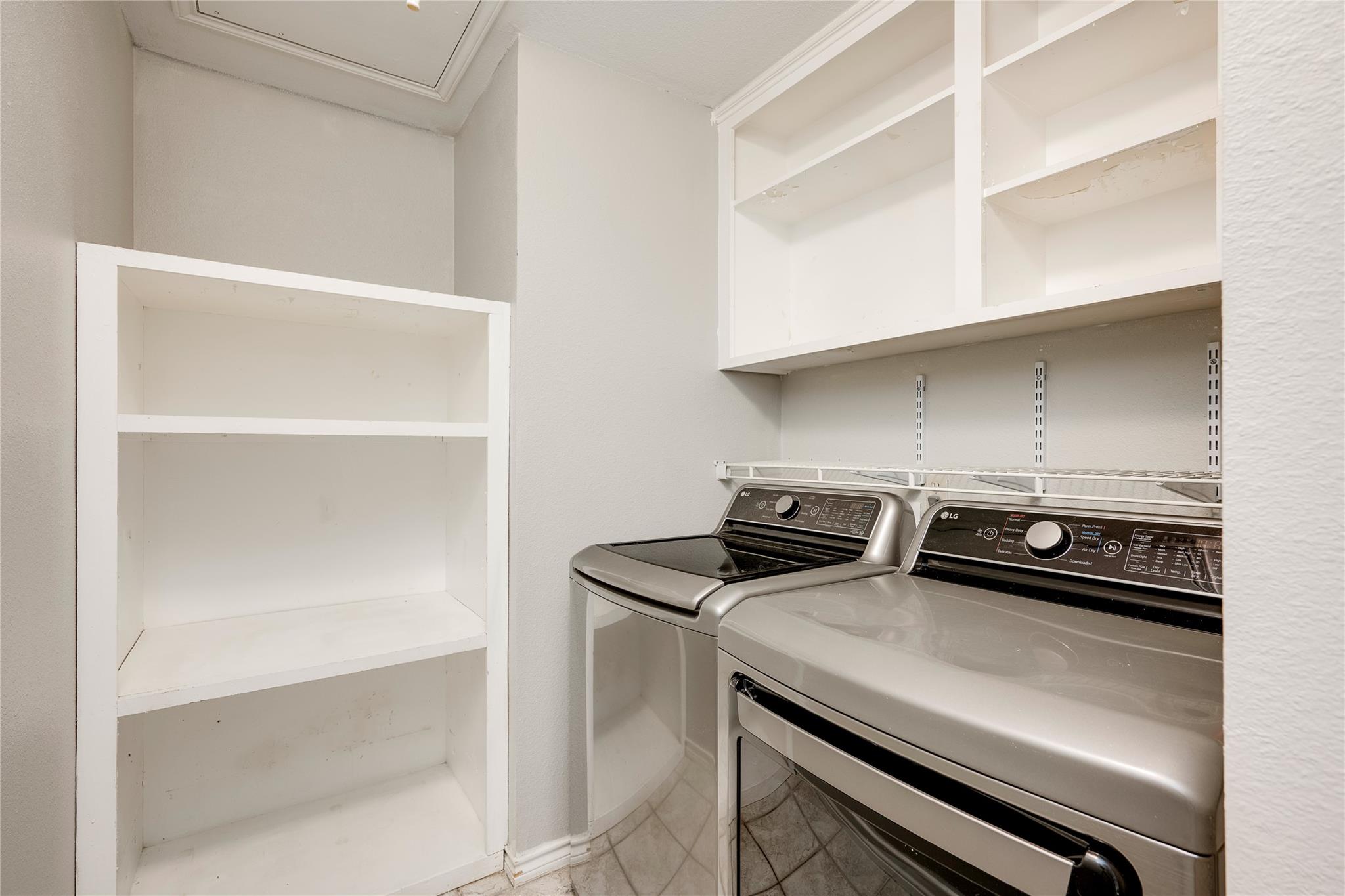 13102 Villa Park Dr Property Photo 26