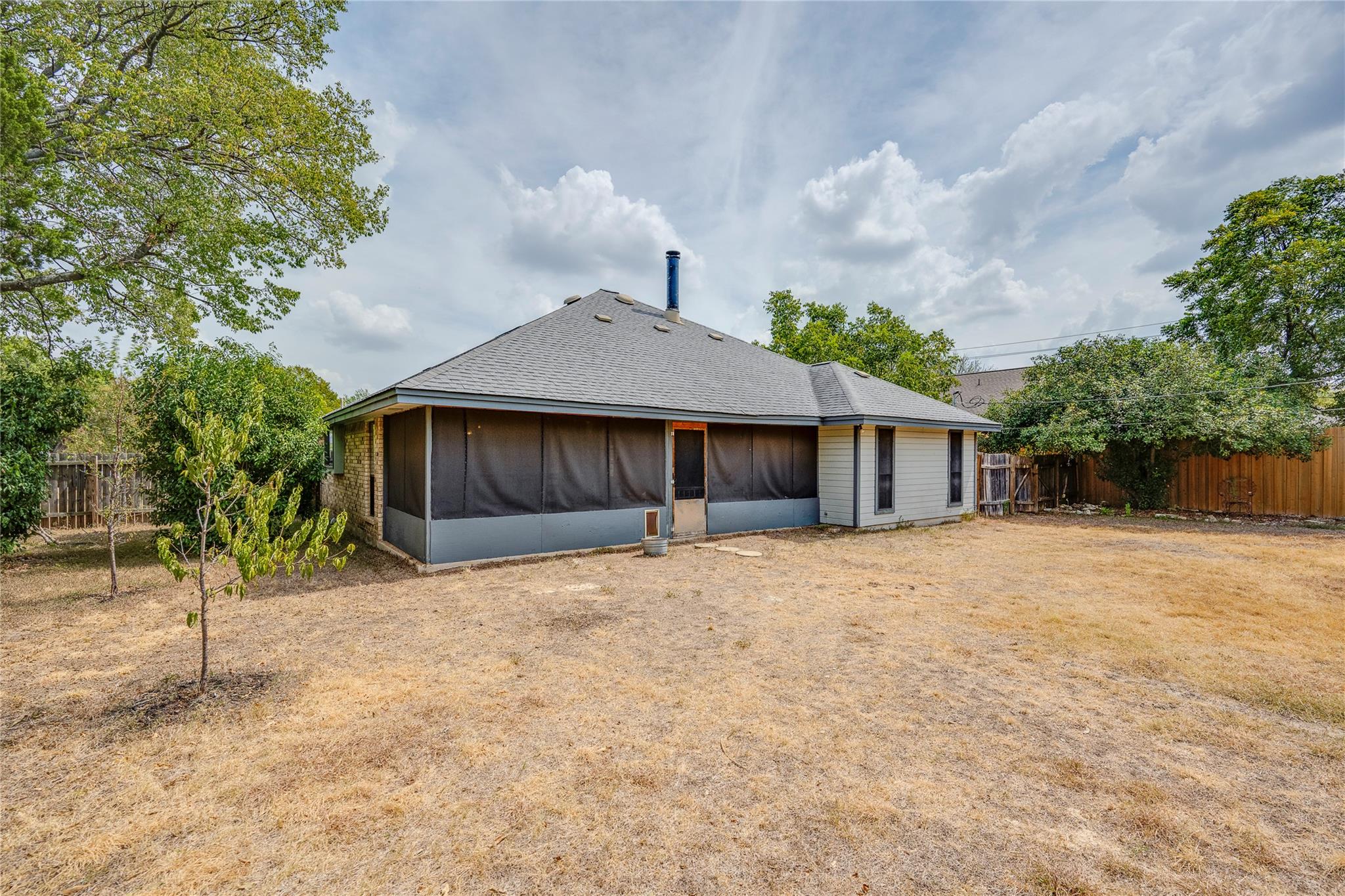13102 Villa Park Dr Property Photo 30