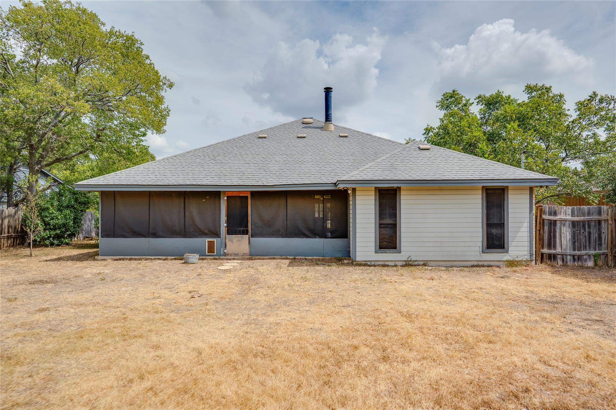 13102 Villa Park Dr Property Photo 31