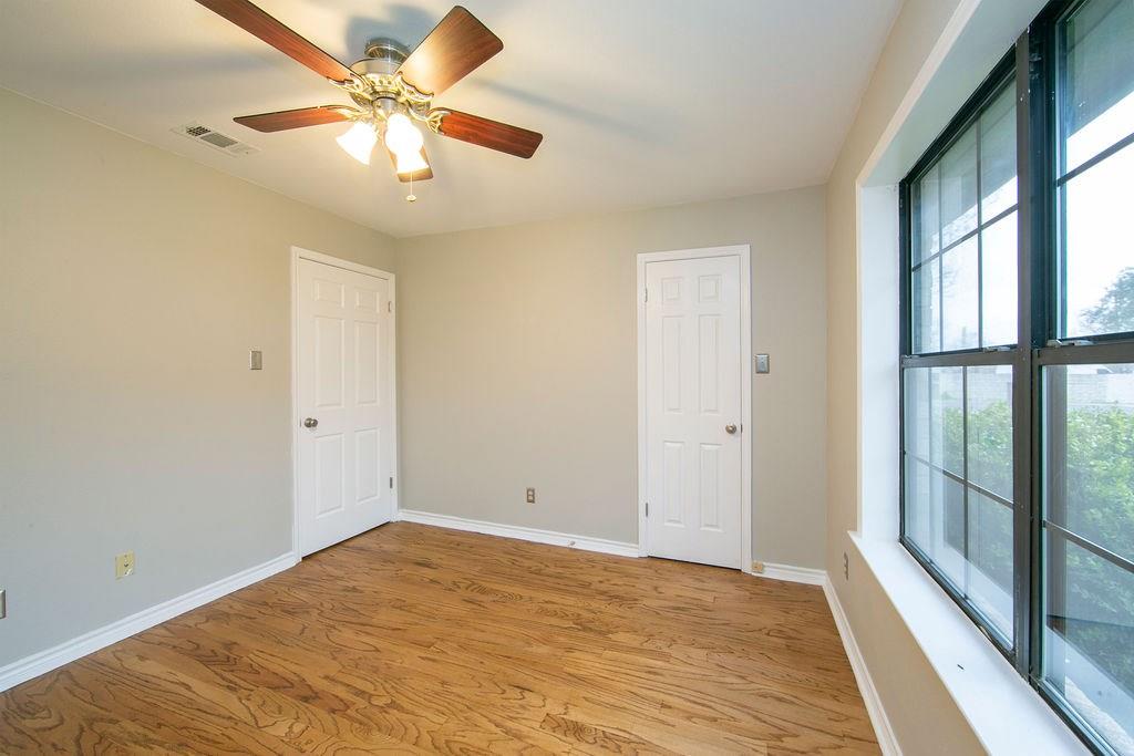 13102 Villa Park Dr Property Photo 34