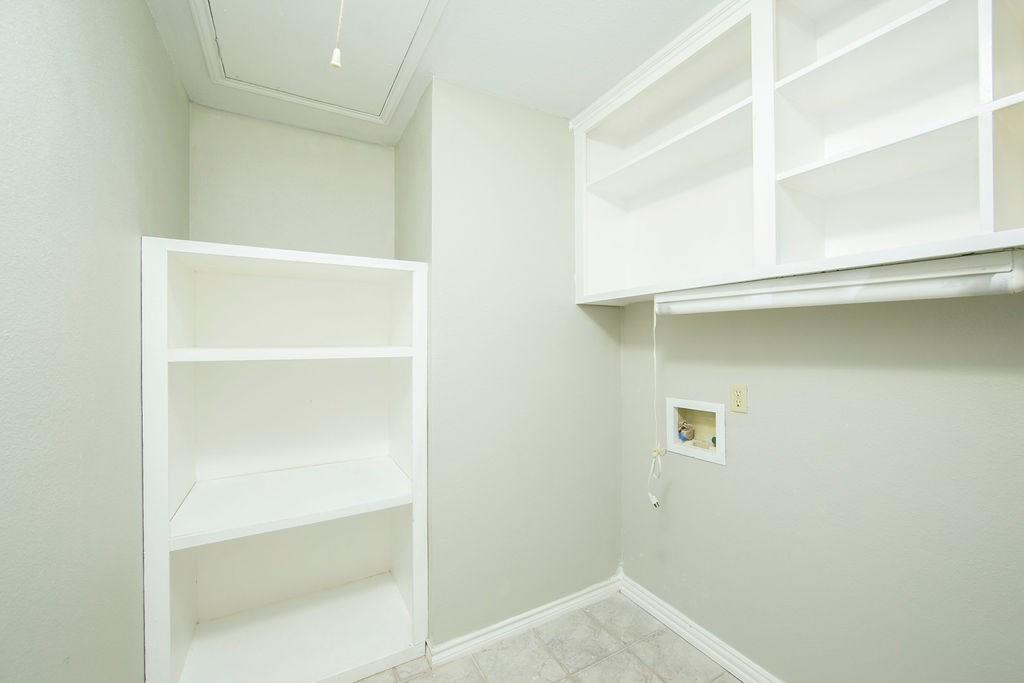 13102 Villa Park Dr Property Photo 35