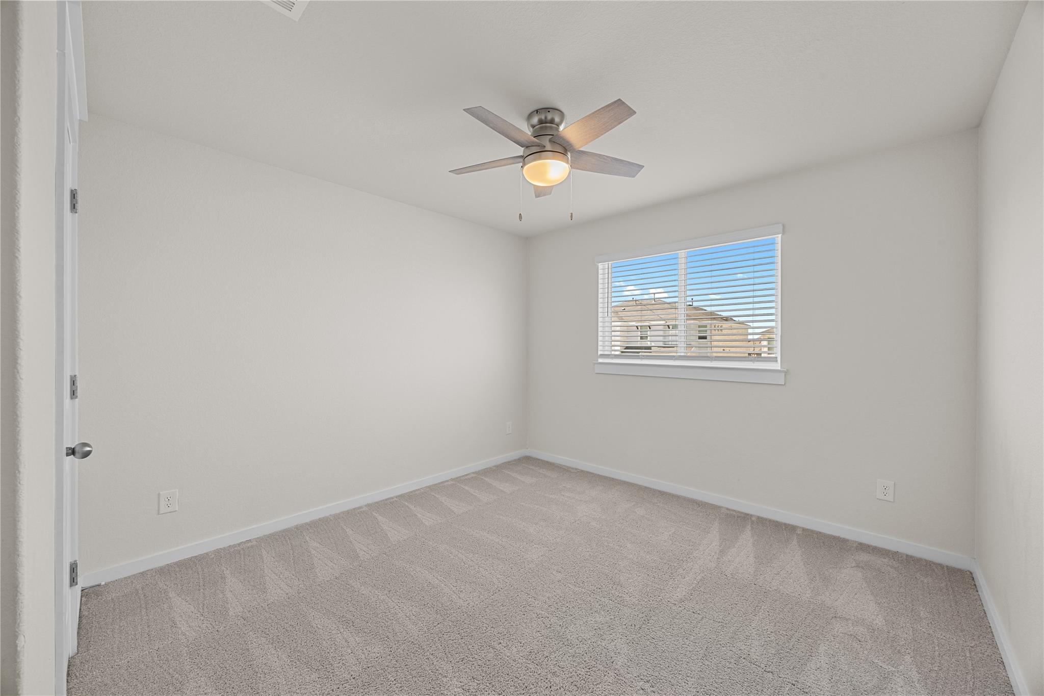 1512 Honaker Way Property Photo 25