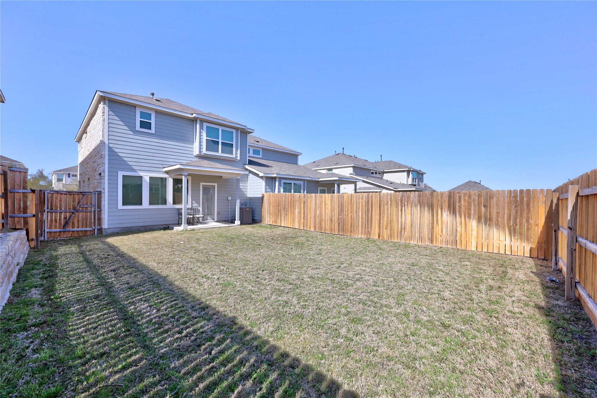 1512 Honaker Way Property Photo 28