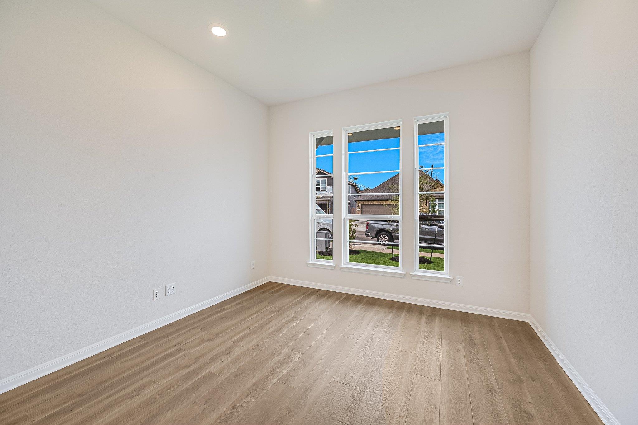 129 Grand Canyon Way Property Photo 5