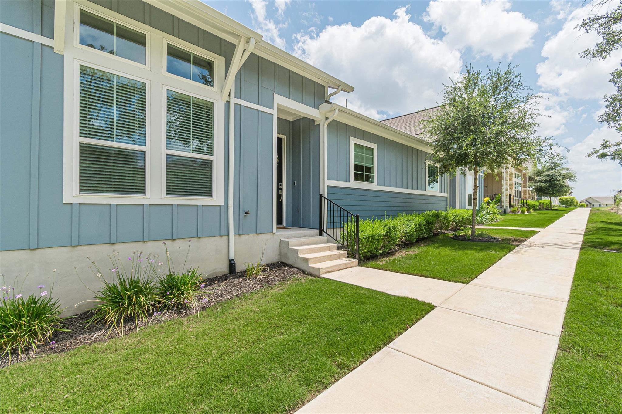 120 Stewart Dr #101 Property Photo