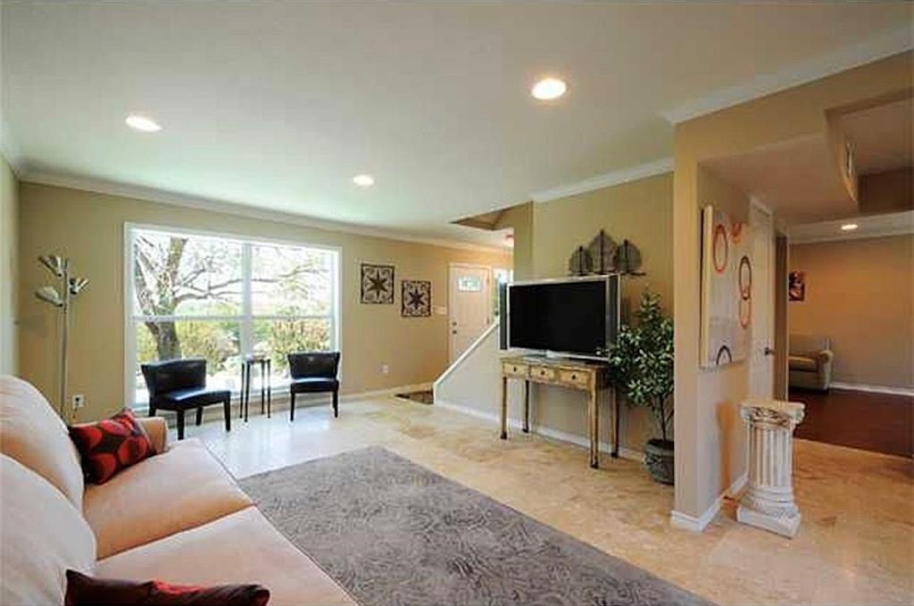 6812 Syracuse Cv Property Photo 2