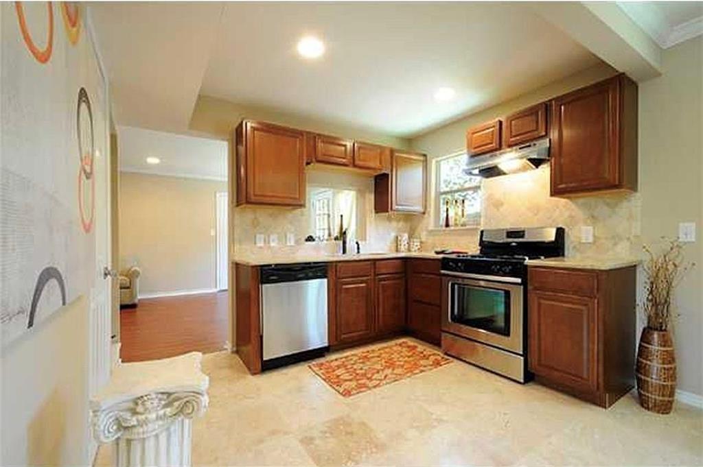 6812 Syracuse Cv Property Photo 4