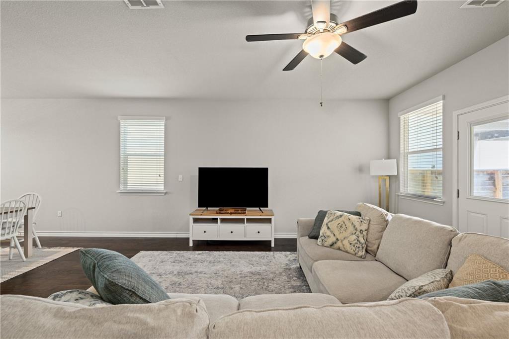 5308 Golden Canary Ln Property Photo 1