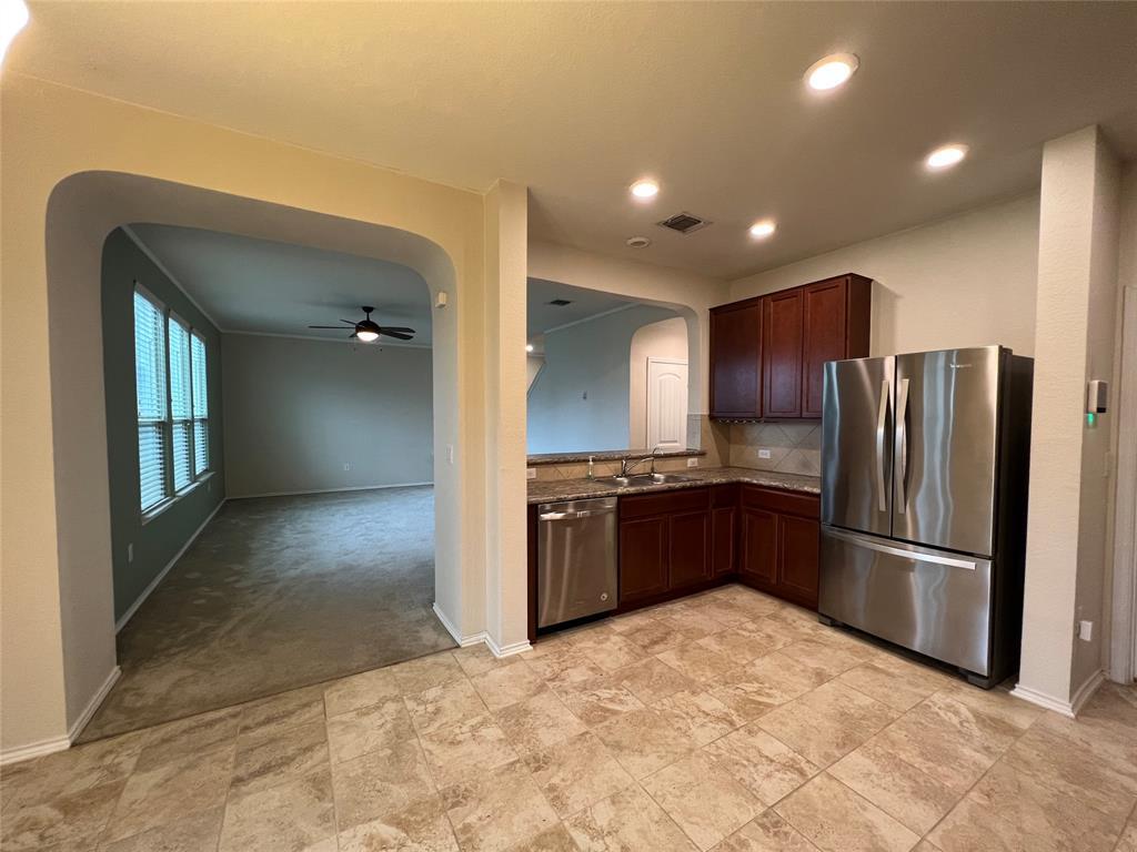 12821 Stoney Ridge Bnd Property Photo 5
