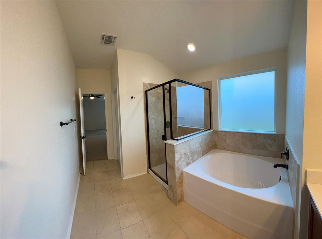 12821 Stoney Ridge Bnd Property Photo 8