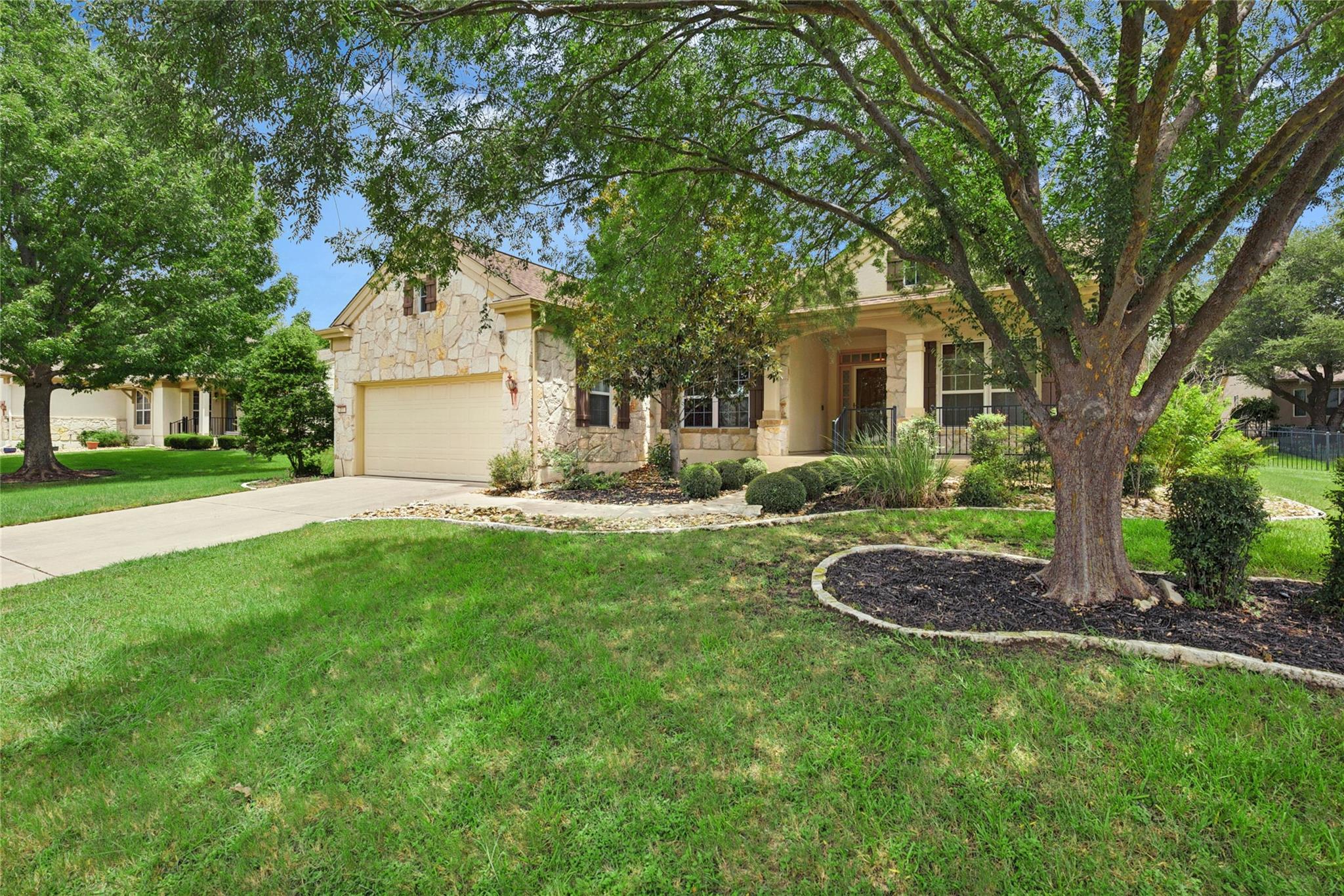 311 Rio Grande Loop Property Photo 2