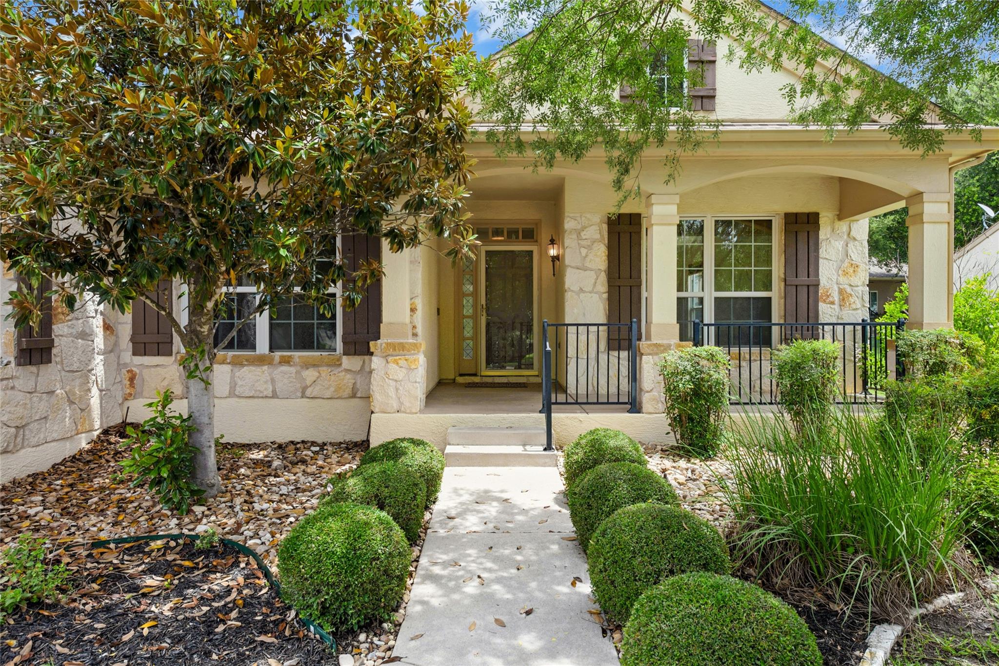 311 Rio Grande Loop Property Photo 4