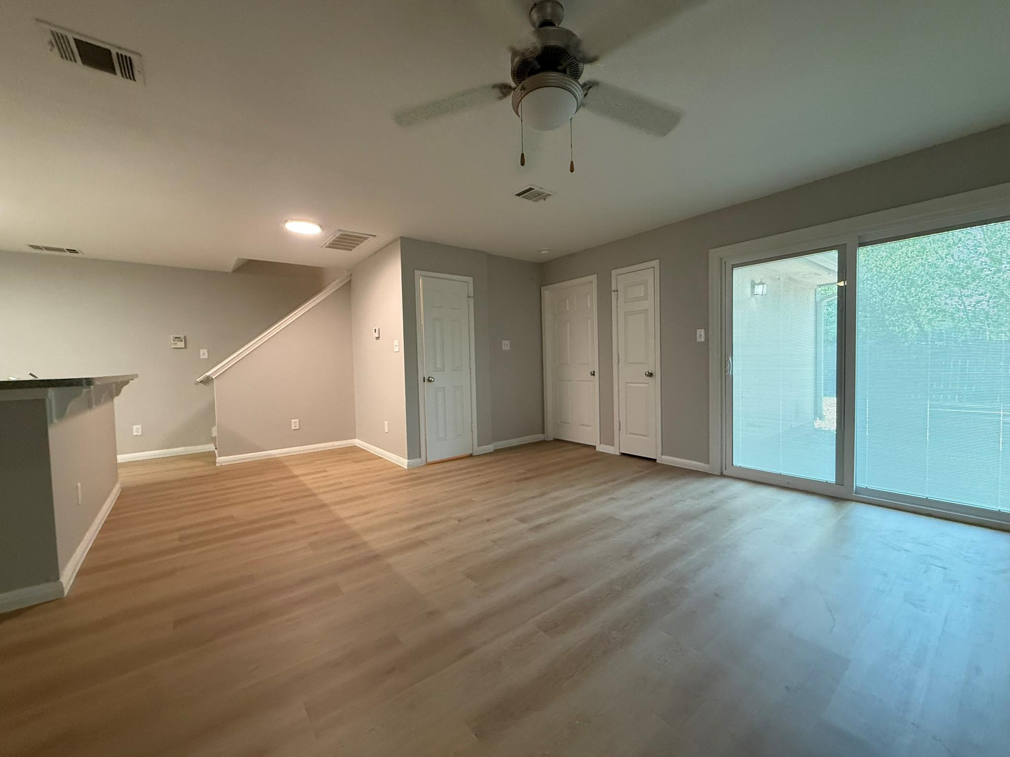2906 Kestrel Dr #b Property Photo 5