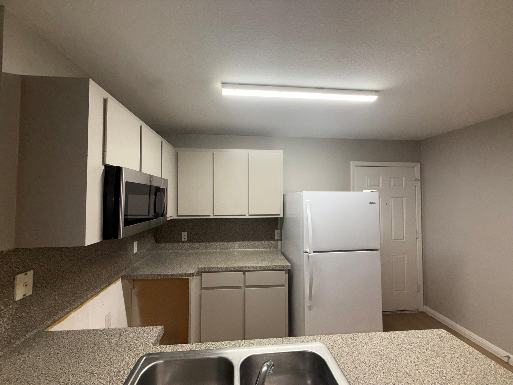 2906 Kestrel Dr #b Property Photo 8