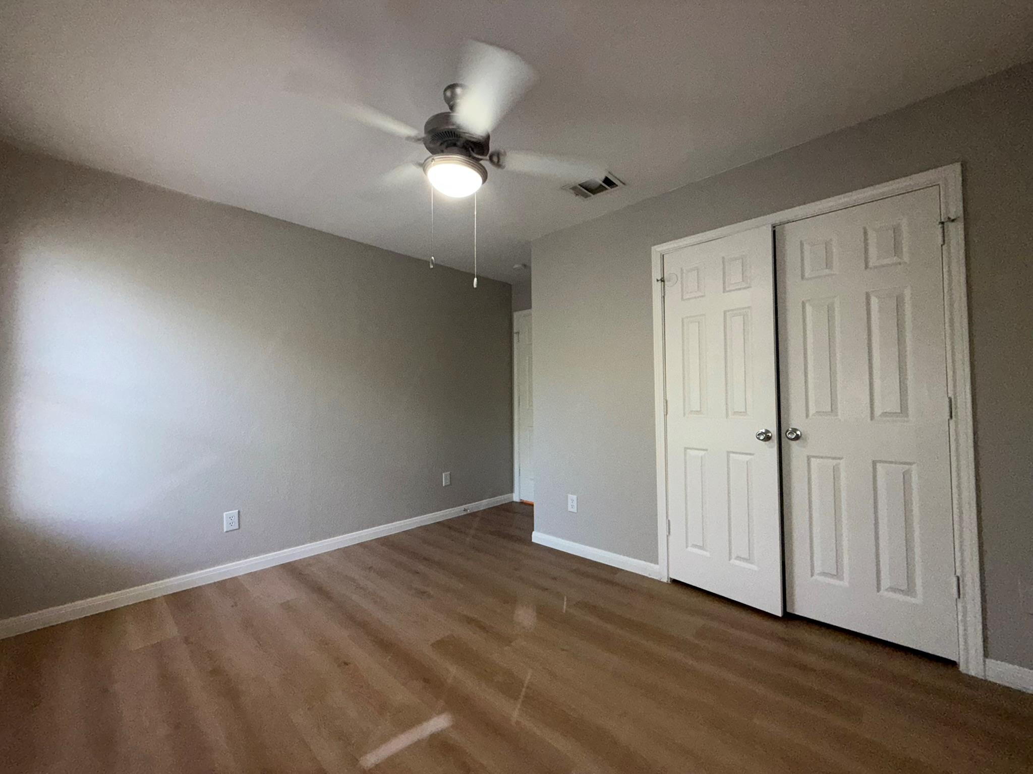 2906 Kestrel Dr #b Property Photo 26