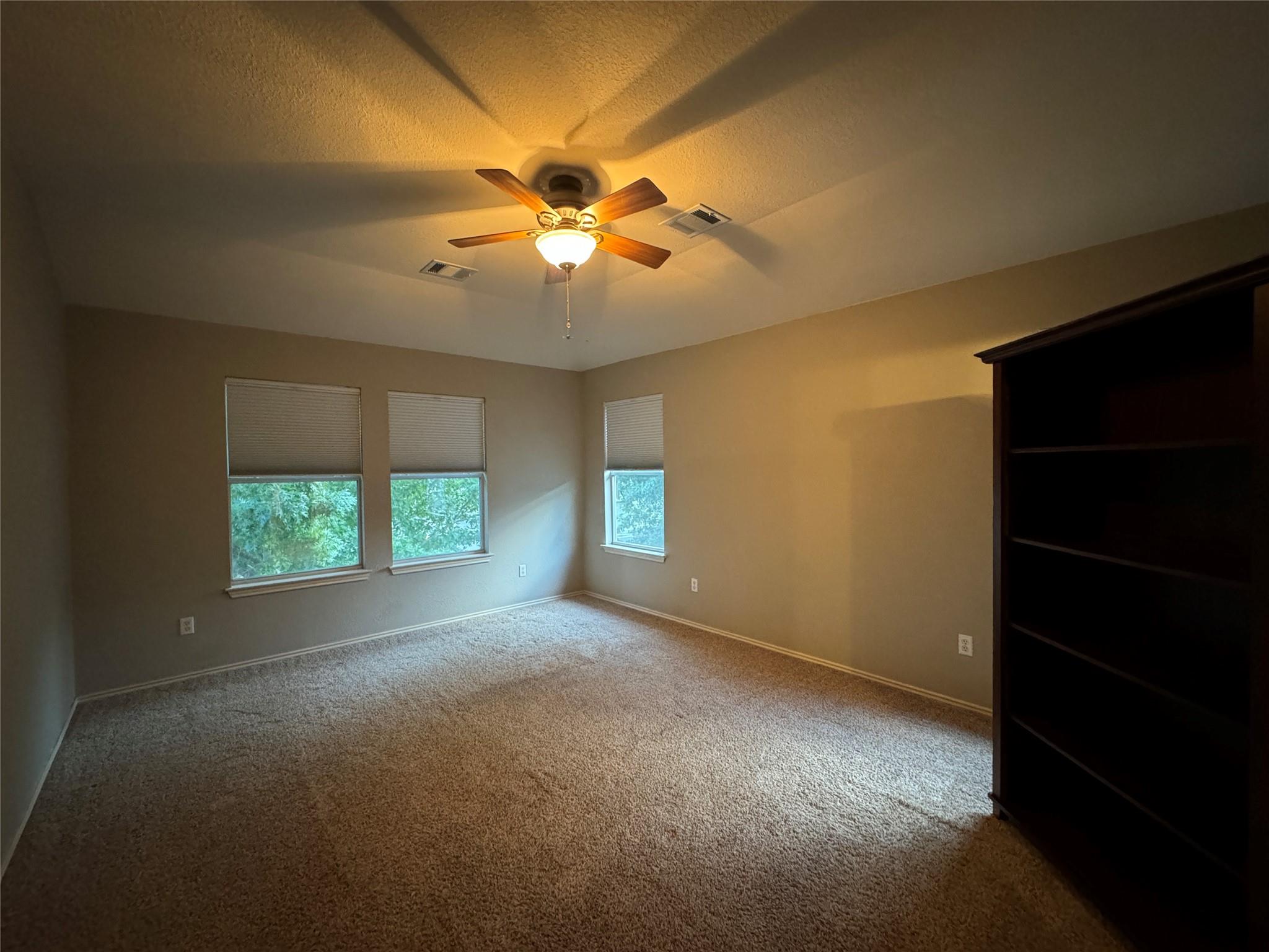 701 Sampson St Property Photo 20
