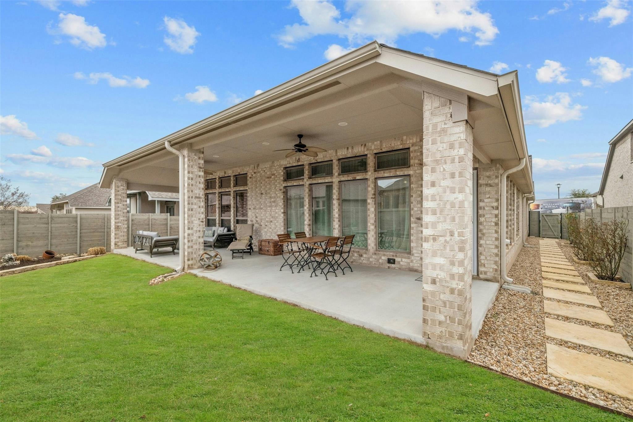 1129 Round Mountain Pass Property Photo 10