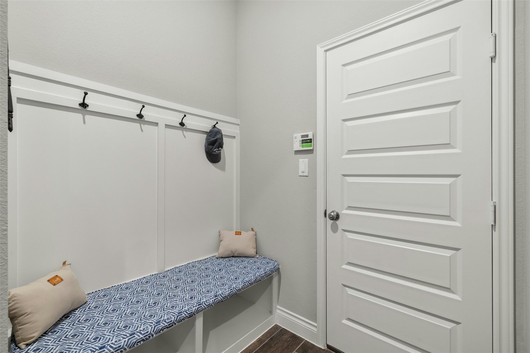 1129 Round Mountain Pass Property Photo 26
