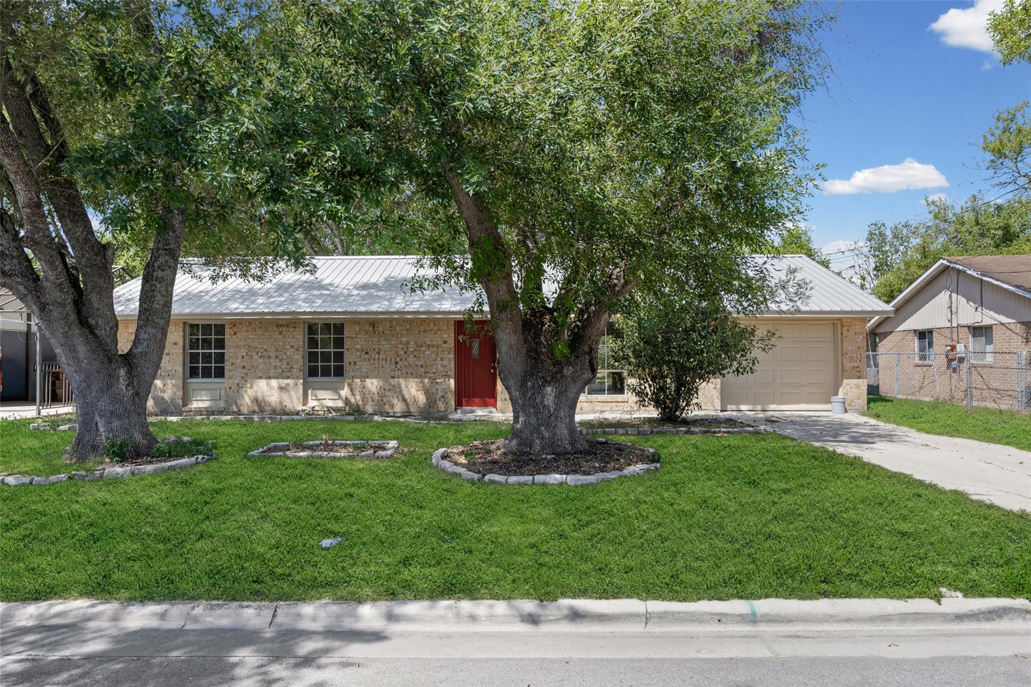 1401 Trinity St Property Photo 1