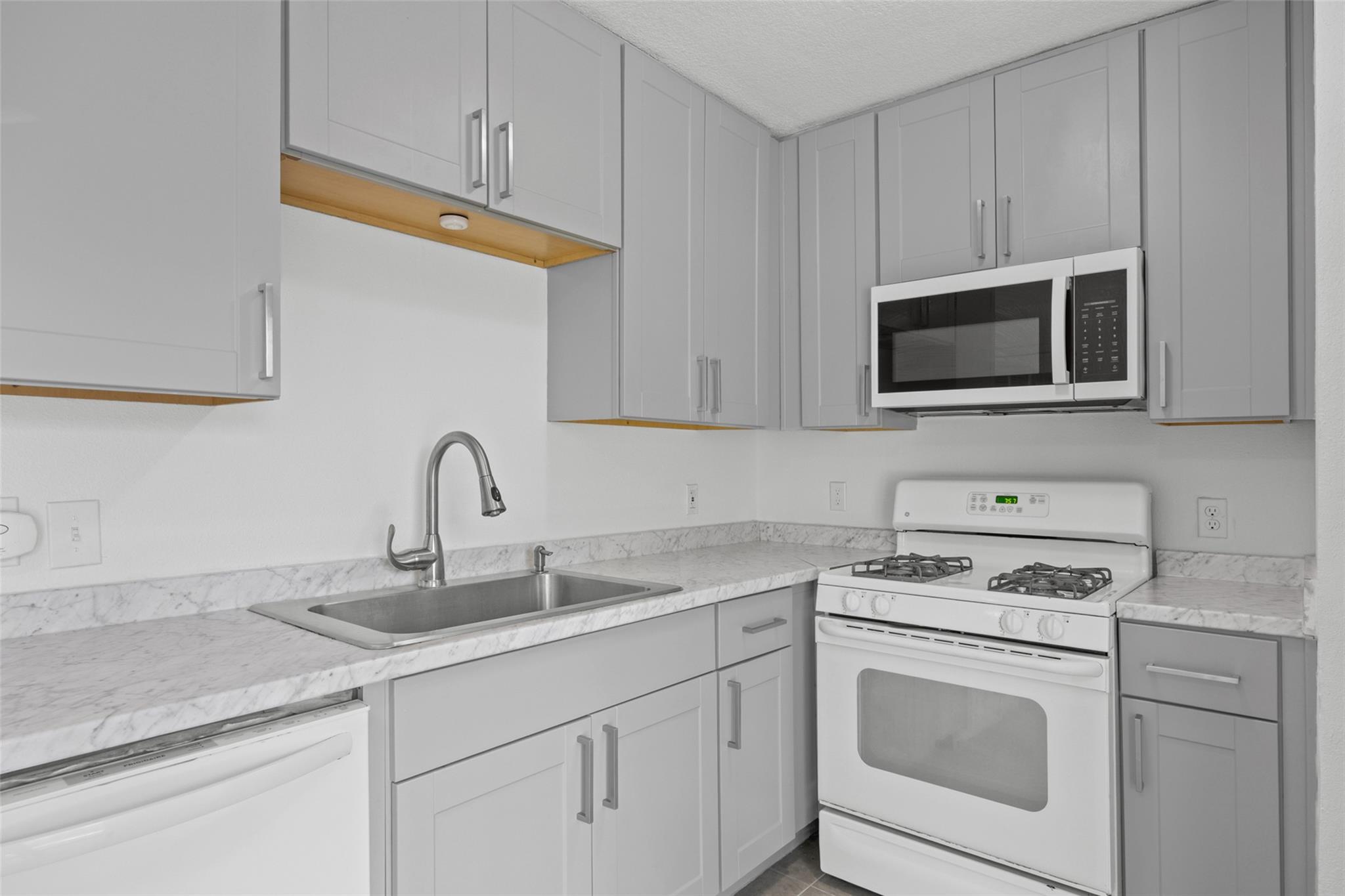 1401 Trinity St Property Photo 11