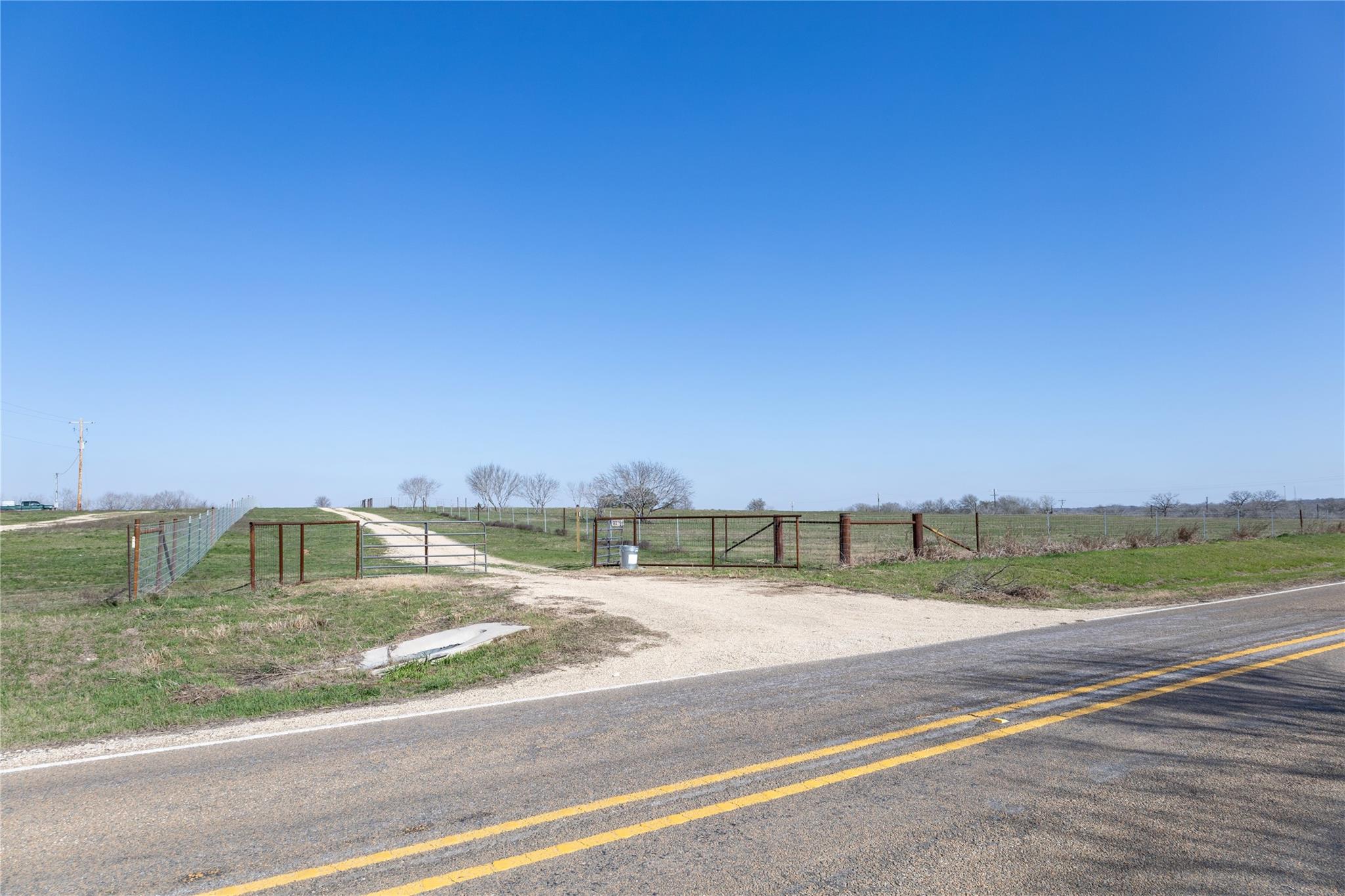 3270 Fm 671 None Property Photo 21