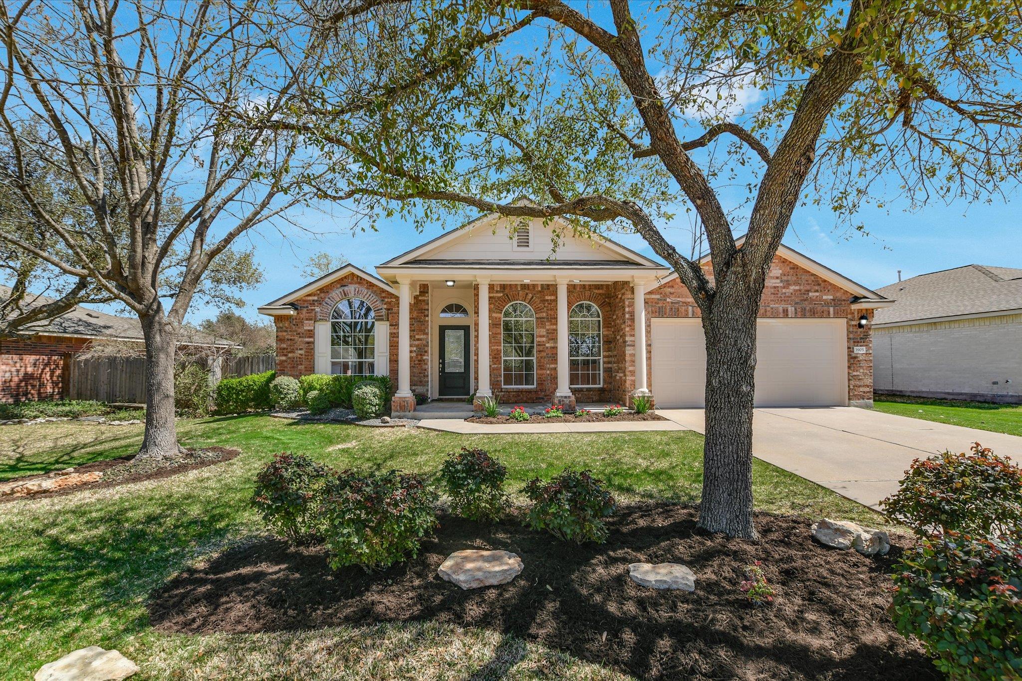 3905 Stonehenge Path Property Photo